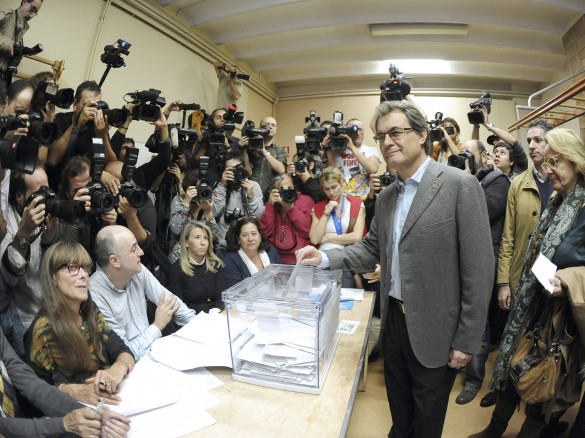Artur Mas en las elecciones catalanas del 25-N. / Rubén Moreno