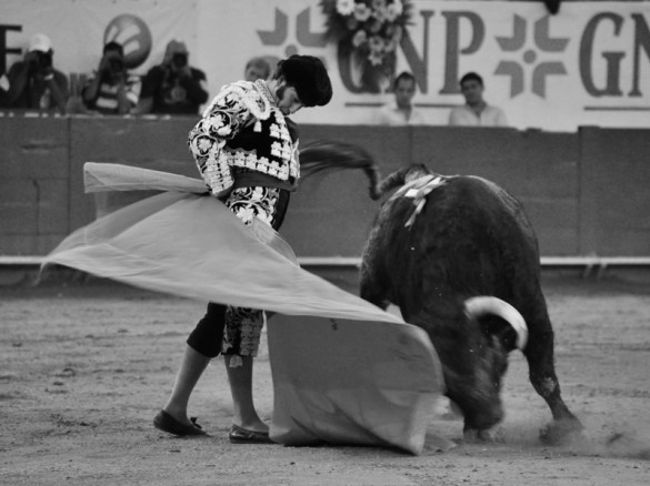 Revolera de Morante al tercer toro./ Gus Pelayo