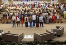 La CEU UCH celebra una feria de divulgación para promover vocaciones científicas entre los jóvenes