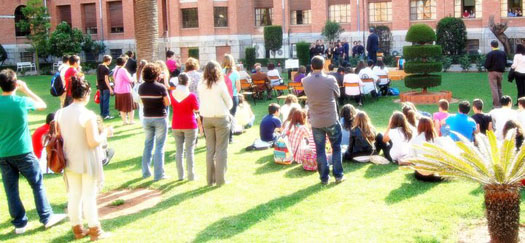 El concierto de celebró en los Jardines del Edificio del Seminario de Moncada.