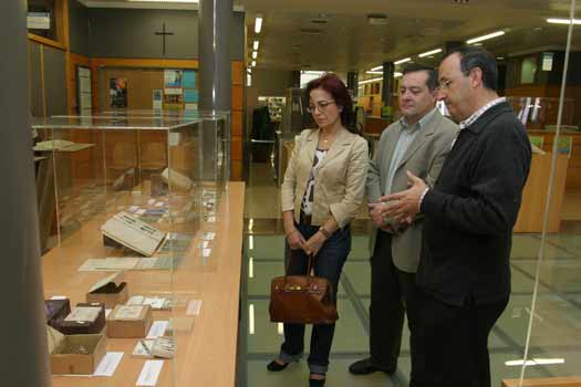 Inauguración de la exposición bibliográfica.