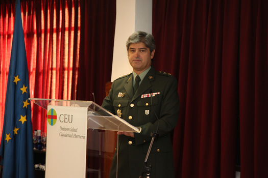 El director de Relaciones Institucionales de la Fundación Universitaria San Pablo-CEU, Pablo González-Pola, durante su intervención en las Jornadas Cultura de Defensa Nacional.
