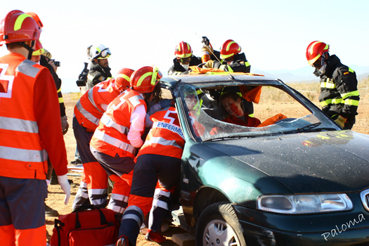 Los estudiantes de Enfermería han trabajado con personal especializado en rescate de víctimas de accidentes aéreos.